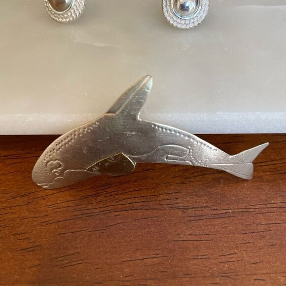 Silver Whale Brooch and Silver tone Earrings - Picture 9 of 11